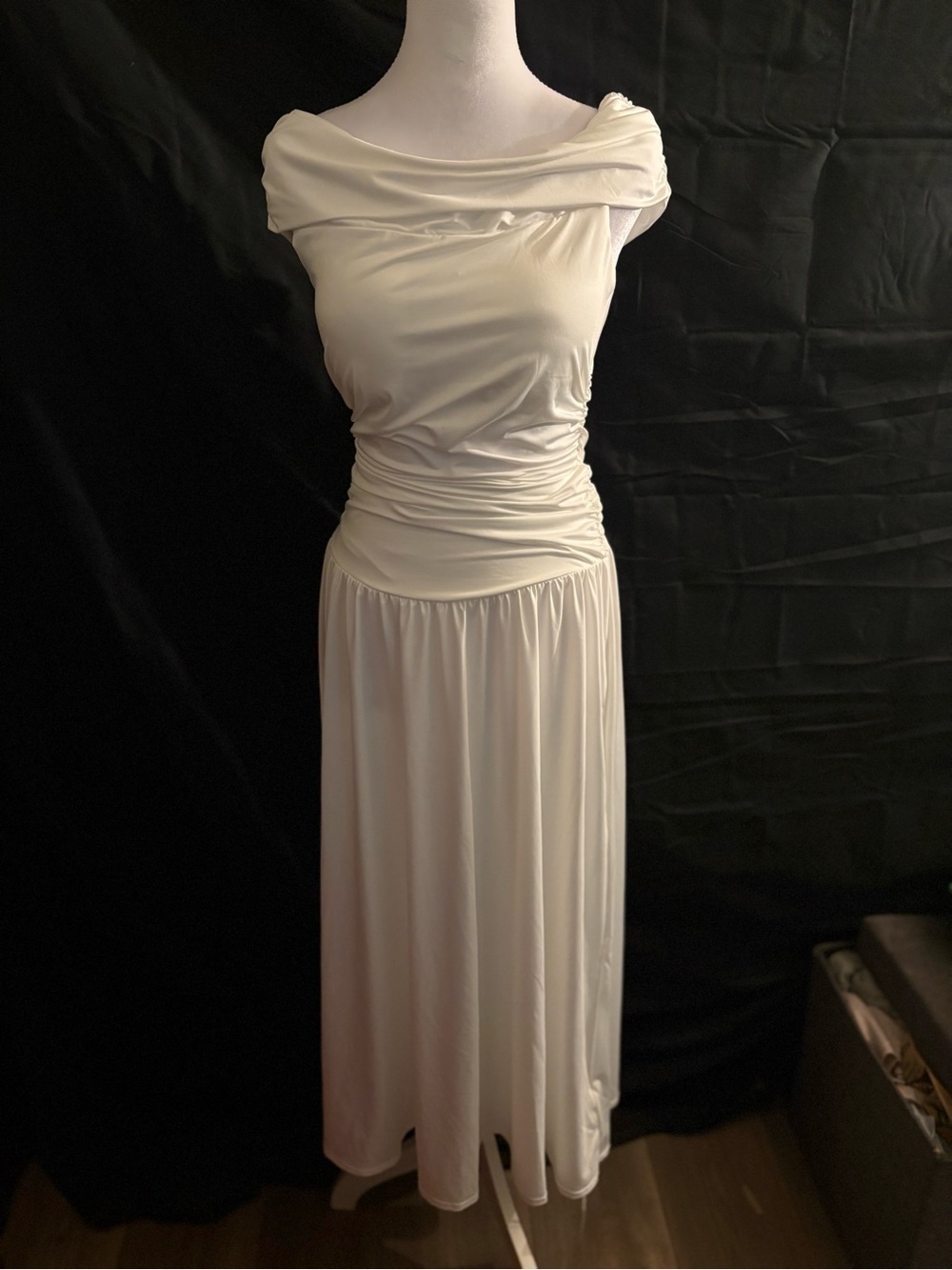 NWT Halara White Off Shoulder Ruched Maxi Dress Built In Padding Size Small